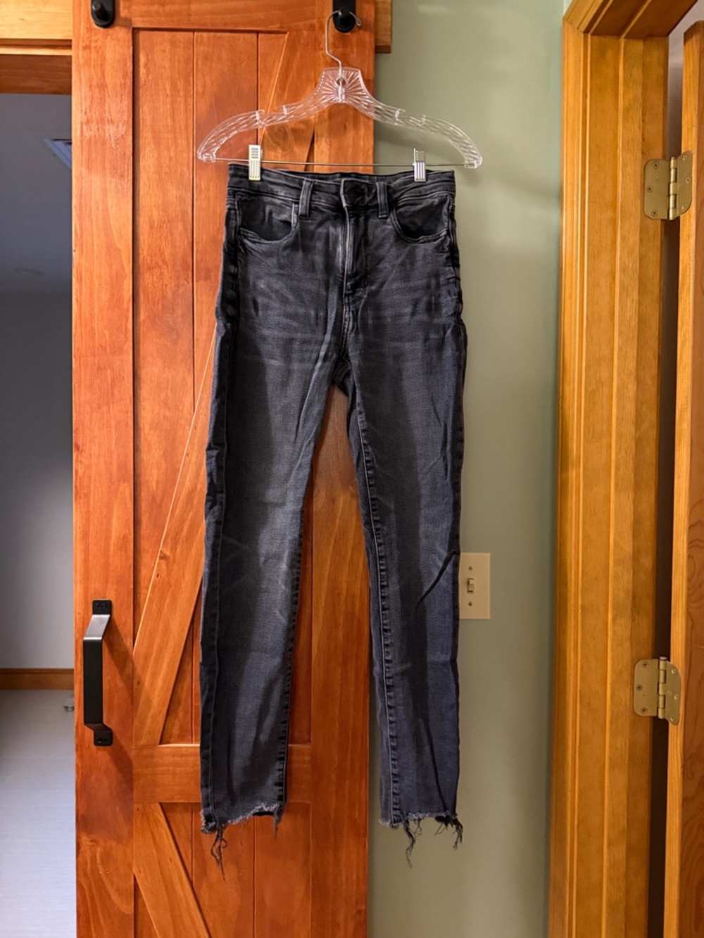 American Eagle Outfitters High-Rise Black Washed Skinny Jeans